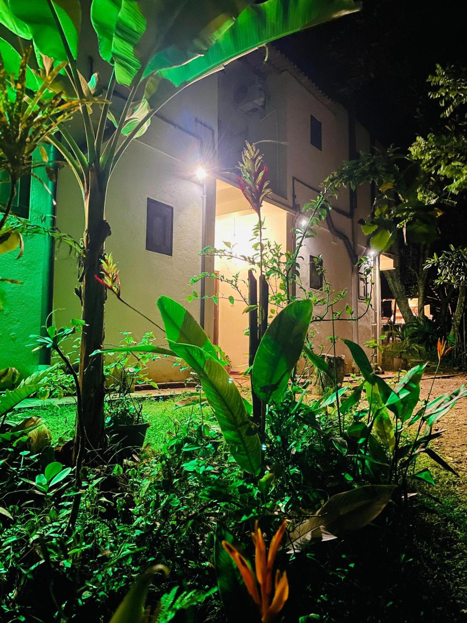 Sky Mountain Cafe With Seaview Bed and Breakfast Weligama Εξωτερικό φωτογραφία